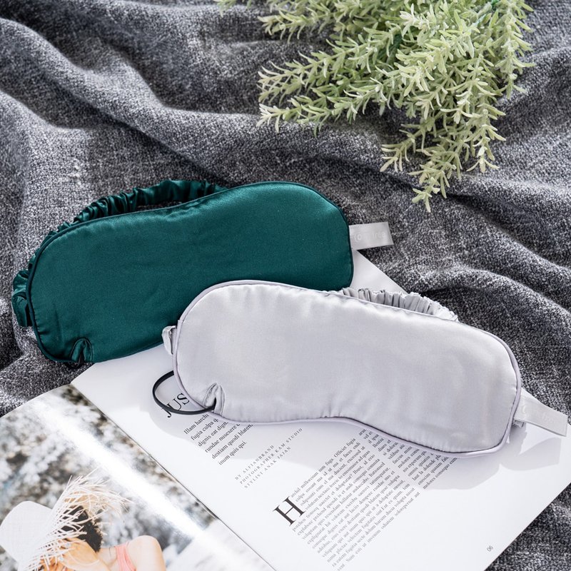 Comefree Graphene Silk Temperature Control Eye Mask Dark Green/Silver Gray - เครื่องใช้ไฟฟ้าขนาดเล็กอื่นๆ - ผ้าไหม สีเขียว