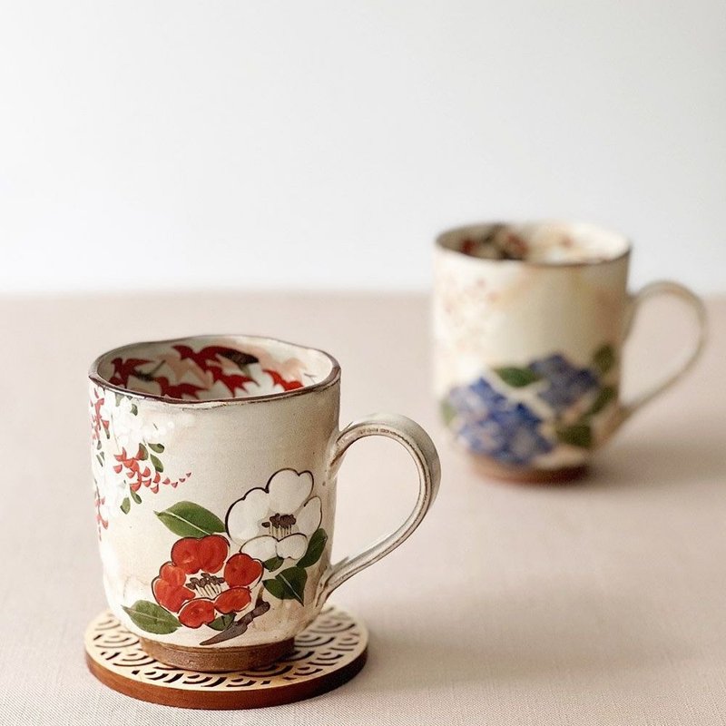 Camellia Grass Mug - แก้วมัค/แก้วกาแฟ - ดินเผา ขาว