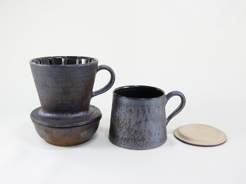 Trapezoidal coffee filter cup (cherished goods), Yamagata mug, coffee filter bowl - Mugs - Pottery Black