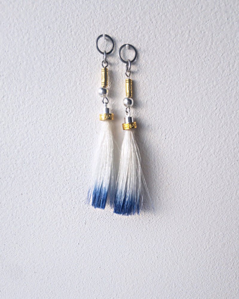 Custom charms/Interchangeable/着せ替えチャーム/horse hair blue - 耳環/耳夾/耳骨夾 - 其他材質 藍色