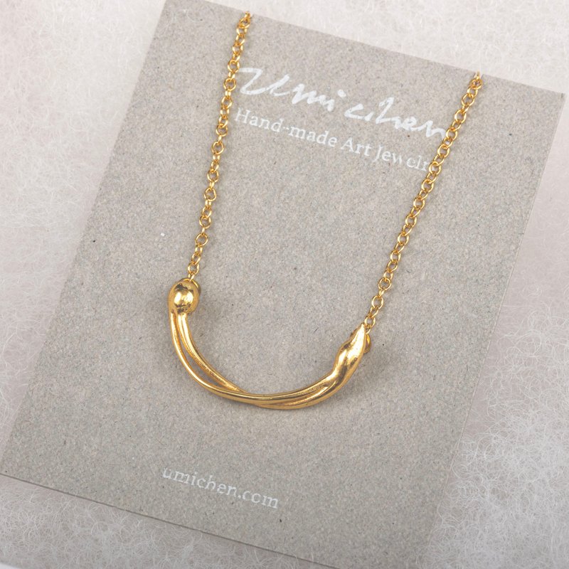 Seed of moon crescent crescent gold 18K gold plated - สร้อยคอ - เงินแท้ สีกากี