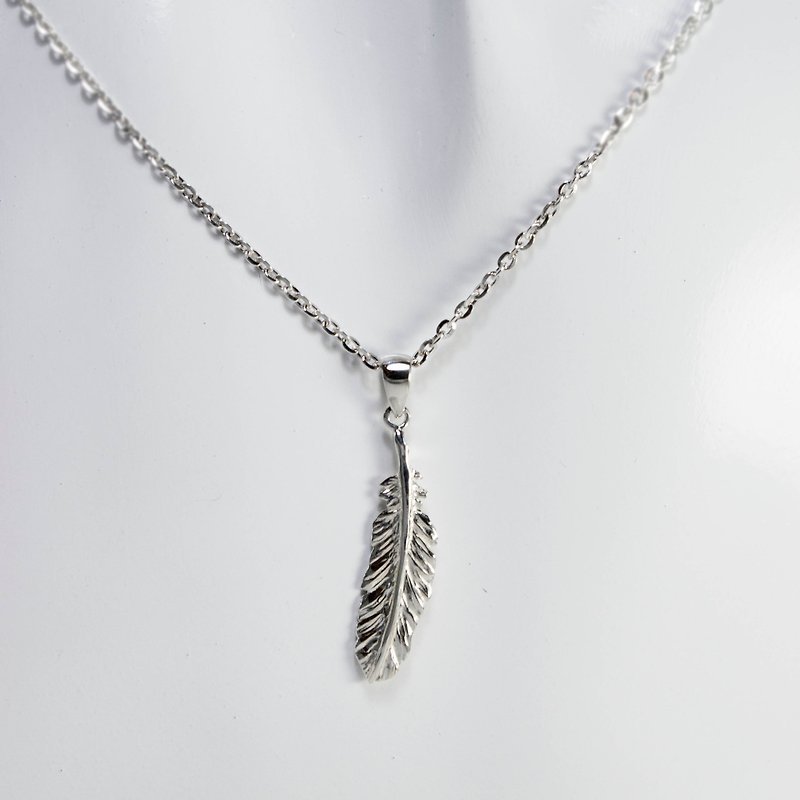 Wings Feather Necklace (Small) - สร้อยคอ - เงินแท้ สีเงิน