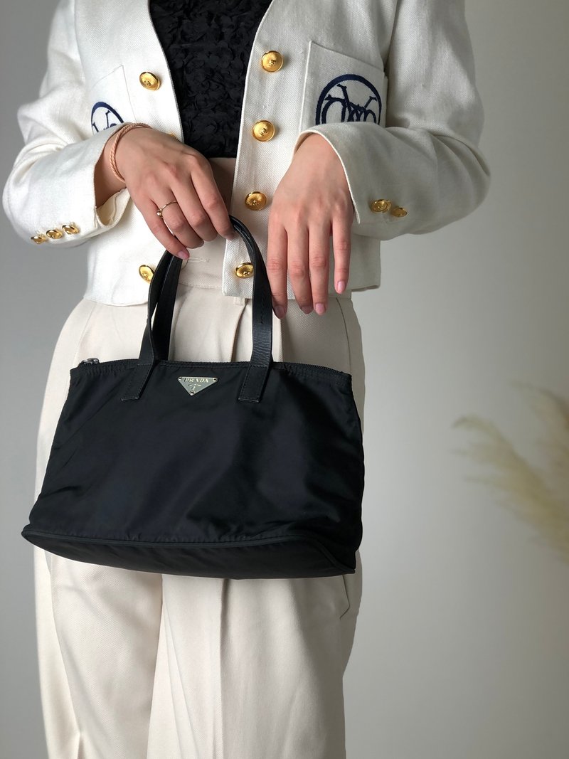 【 日本直送　名牌中古包 】PRADA プラダ トライアングルロゴ ナイロン ハンドバッグ ブラック vintage ヴィンテージ オールド hdamrs - 手提包/手提袋 - 尼龍 黑色