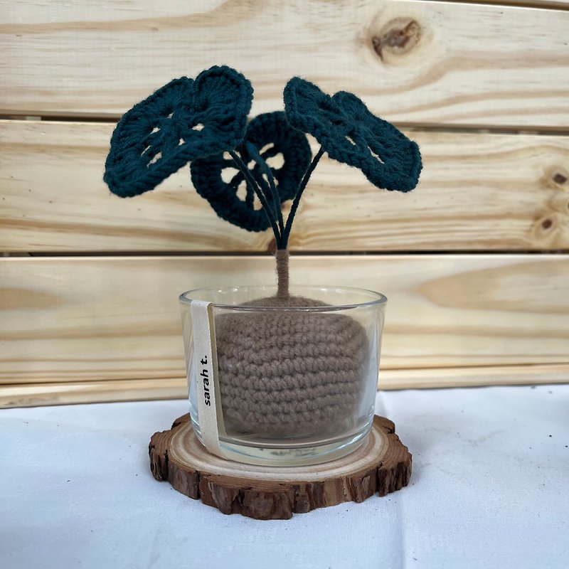 【Crochet Finished Product】Turtleback Taro Potted Plant - With Glass Pot - ตกแต่งต้นไม้ - เส้นใยสังเคราะห์ สีเขียว