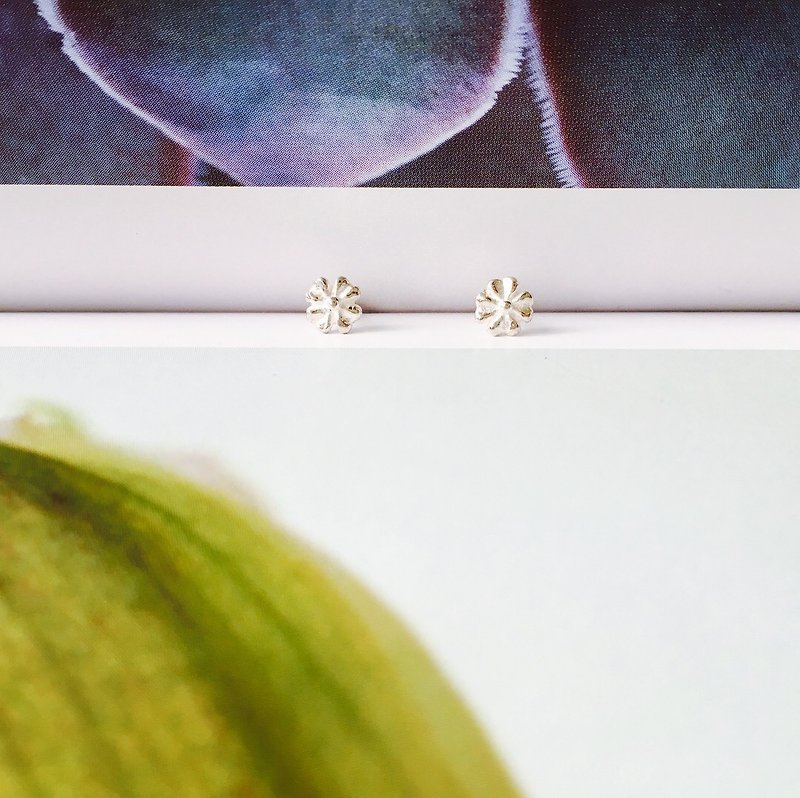 925 Sterling Silver / Flower Series-Lucky Flower Ear Pin - Earrings & Clip-ons - Sterling Silver Green
