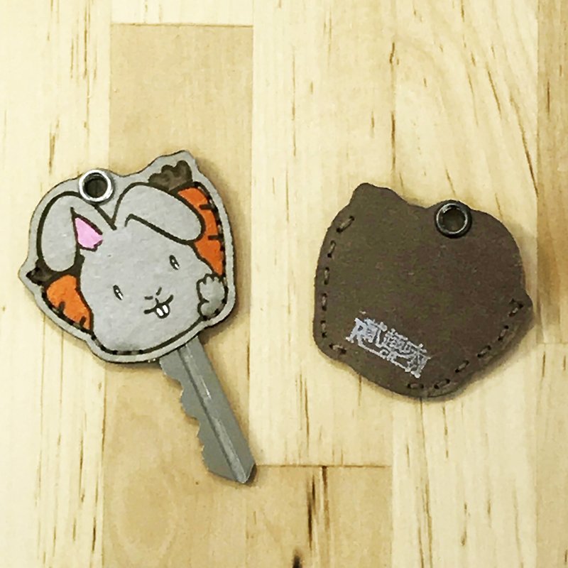 [Play shoes decoration] cute rabbit key cover - ที่ห้อยกุญแจ - วัสดุกันนำ้ สีเทา