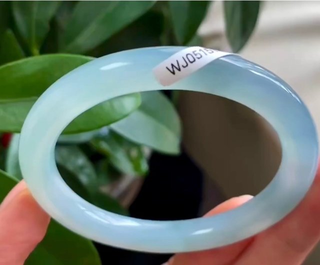 氷種 天然翡翠 ミャンマーA貨翡翠バングル • ハイグレード氷種シー