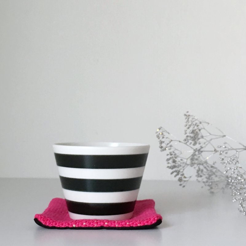 Handwoven reversible coaster "Black & Pink" - Coasters - Cotton & Hemp Pink