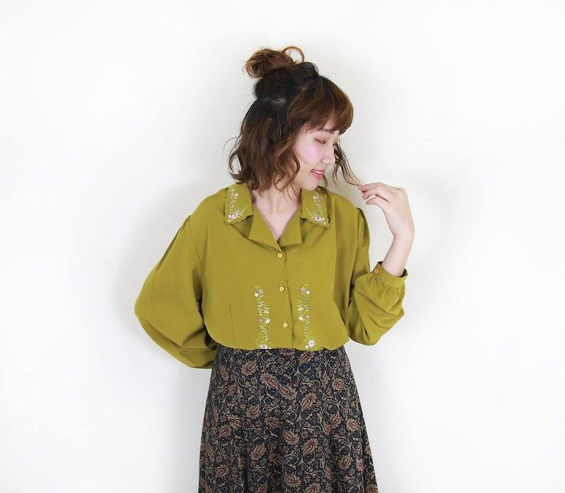 Back to Green:: 日本細緻衣領純白絲質襯衫 花園刺繡 vintage (JS-31) - 恤衫 - 絲．絹 