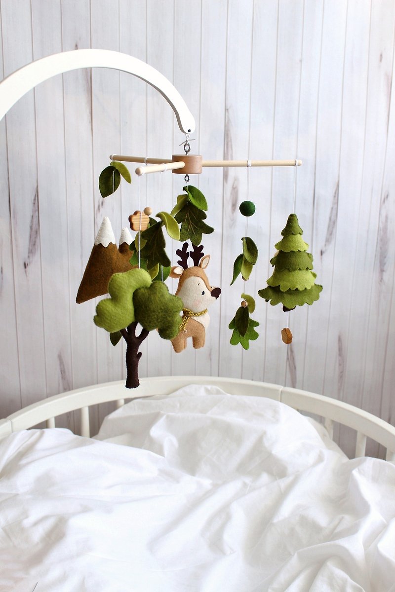 Deer in the green forest felt crib baby mobile, Woodland nursery cot mobile - Kids' Toys - Eco-Friendly Materials Green