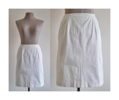 PaiissaraEveryday MOSCHINO Vintage Ivory Cotton Mini Skirt