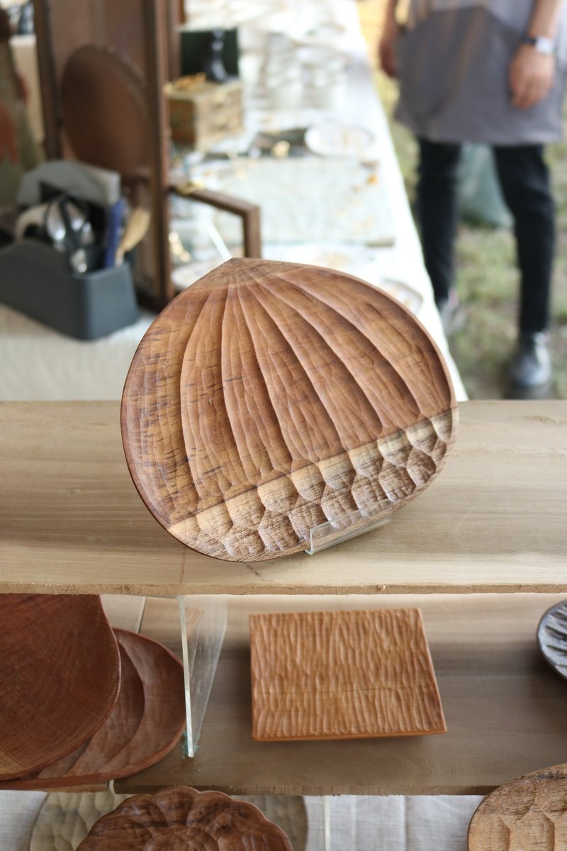 Teak chestnut plate cake plate/wooden plate/hand carved - จานและถาด - ไม้ สีนำ้ตาล