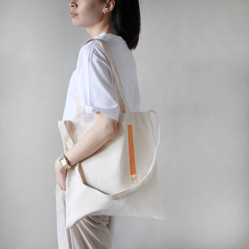 2022 Summer Limited Classic Series M Warm Goose Yellow Canvas Handprint Tote Bag - กระเป๋าแมสเซนเจอร์ - ผ้าฝ้าย/ผ้าลินิน สีเทา