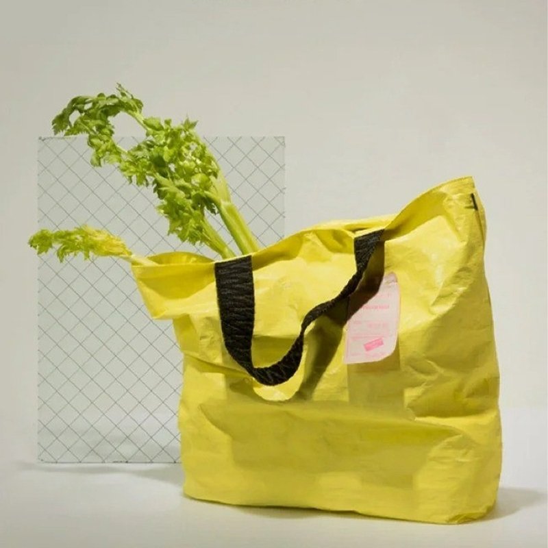 Miyansol韓國皺皺托特包(長背帶)-芝麻檸檬捲  防水輕量通勤款 - 側背包/斜背包 - 紙 黃色