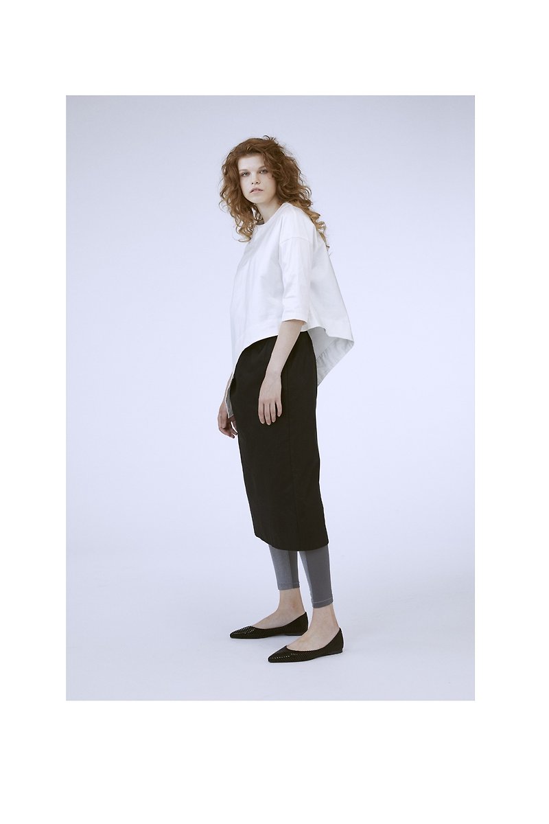 1702B1813 (asymmetrical top coat) - เสื้อผู้หญิง - ผ้าฝ้าย/ผ้าลินิน ขาว