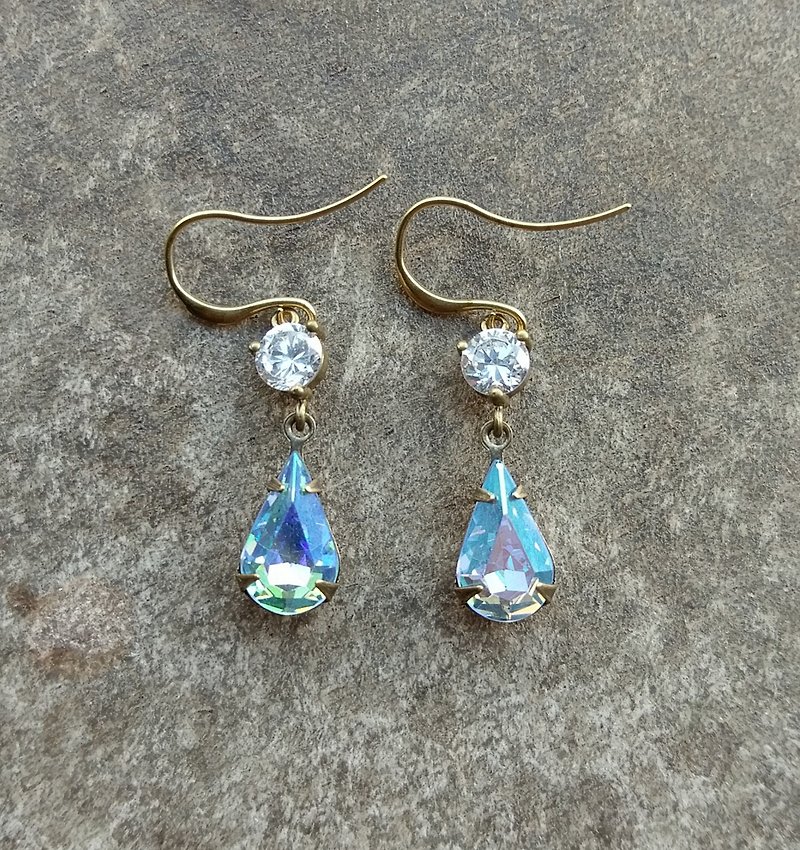 Aurora Borealis Vintage Glass Earrings - ต่างหู - โลหะ สีน้ำเงิน