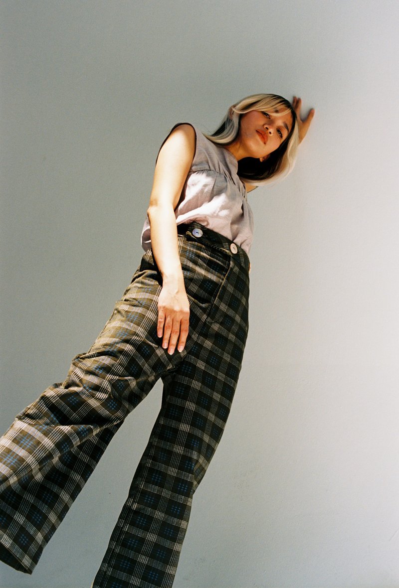 High Waist Triple button corduroy trousers in green - 女長褲 - 棉．麻 綠色