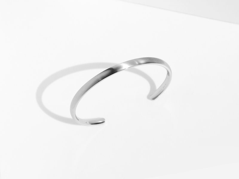 The Everyday Cuff Bracelet | Silver | Engravable - สร้อยข้อมือ - สแตนเลส สีเงิน
