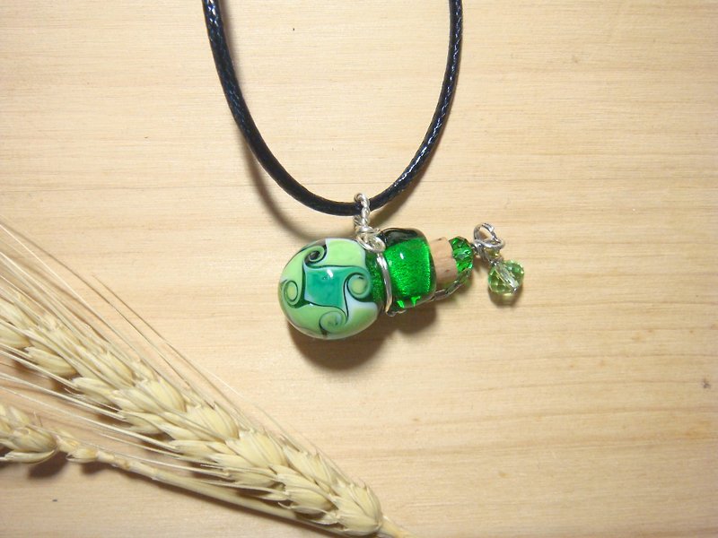 柚子林琉璃 -捲捲風車 -森林綠 -精油瓶 /聞香瓶 項鍊 (圓瓶) - 項鍊 - 玻璃 綠色