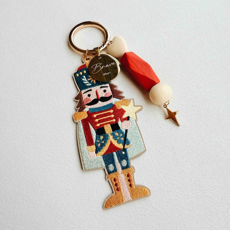 Brave 德國勇敢胡桃鉗士兵刺繡吊飾 - 吊飾/掛飾 - 繡線 
