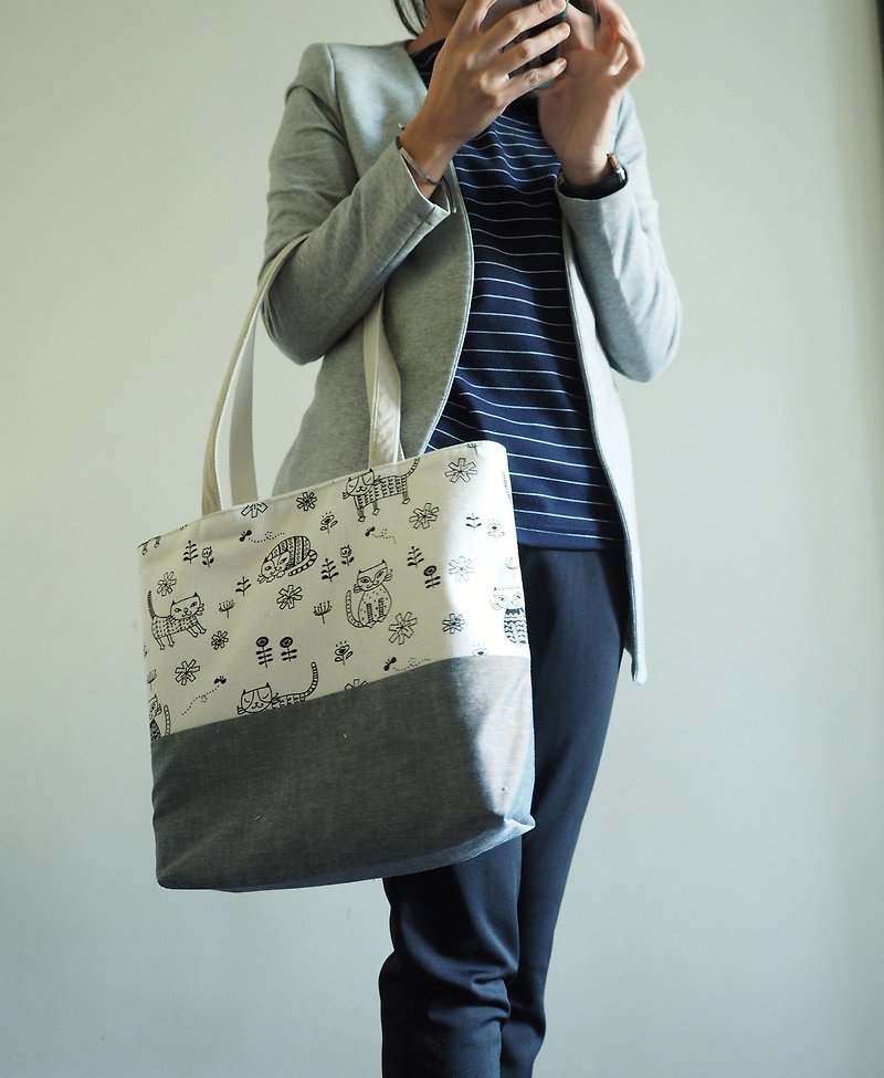 )  Handmade tote bag handbag canvas bag shopping bag Grey Cat pattern - กระเป๋าแมสเซนเจอร์ - ผ้าฝ้าย/ผ้าลินิน สีเทา