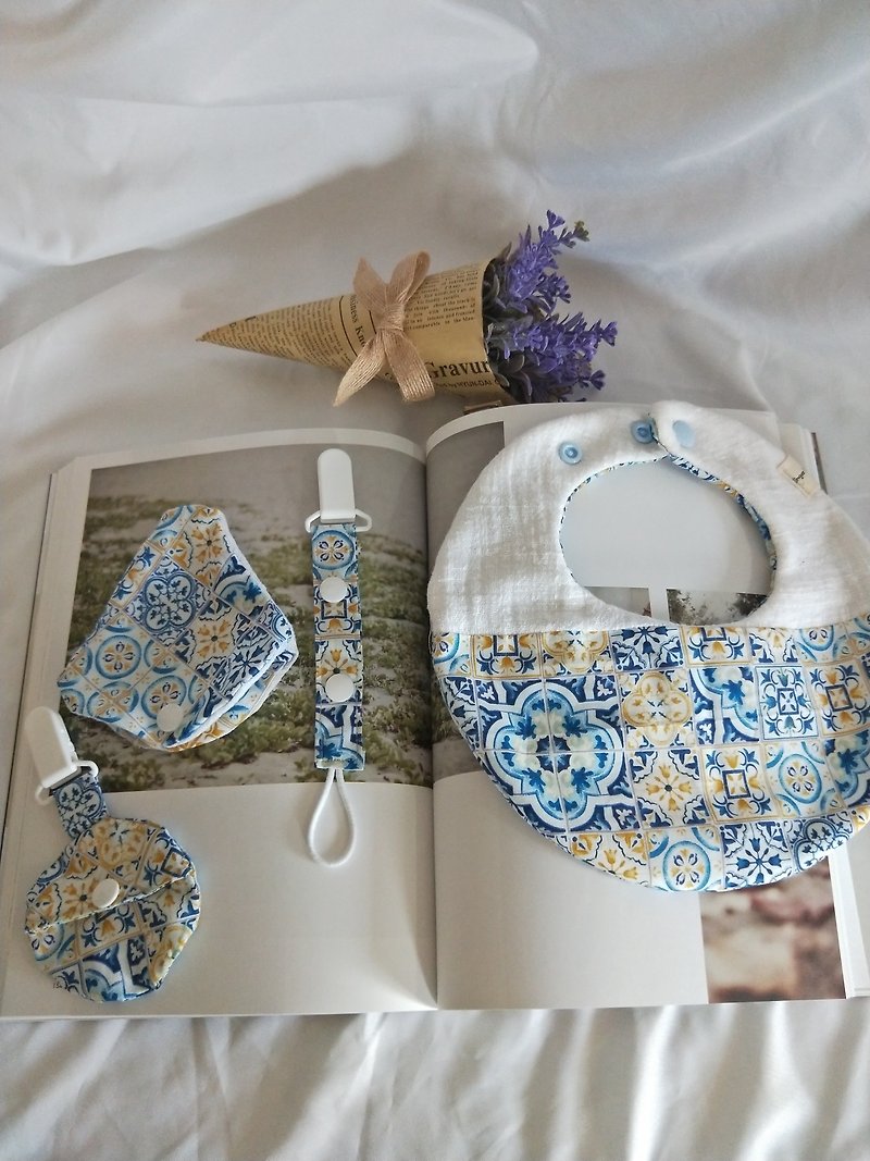 **Taiwan Tiles**Exclusive Handmade Bib Moon Gift Box - Baby Gift Sets - Cotton & Hemp White