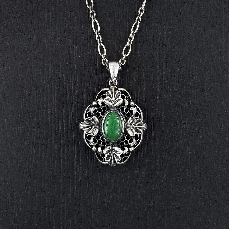 Jadeite Classic Oak Leaf Reliefs Tulle Lace Openwork 925 Silver Pendant - Necklaces - Gemstone Green