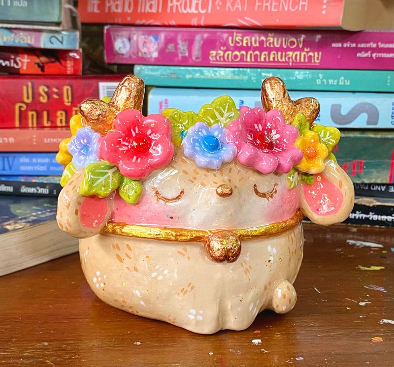 Handmade Deer Planter - handcrafted deer pottery with drainage hole - 花瓶/花器 - 陶 咖啡色