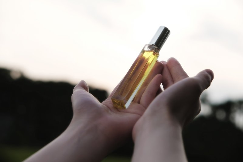 Botanical Perfume Oi | Twilight River - Decisiveness - Fragrances - Essential Oils Transparent