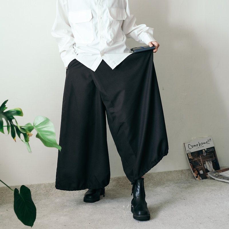 Dark Suit Cut Samurai Pants - กางเกง - ผ้าฝ้าย/ผ้าลินิน สีดำ