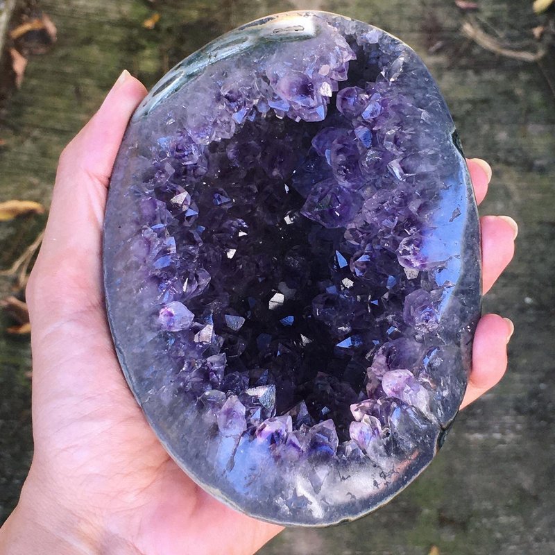 【Lost and find】貓咪 烏拉圭 紫水晶 窩 - 擺飾/家飾品 - 寶石 紫色