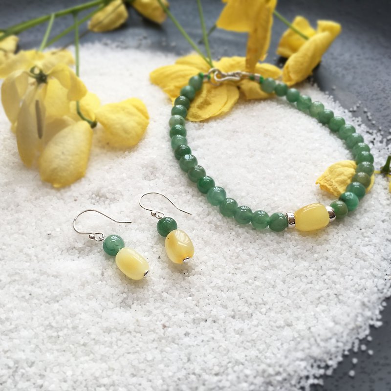 Golden Rain - (蓓蕾) Natural Emerald and Beeswax Sterling Silver Earrings - ต่างหู - เครื่องเพชรพลอย สีเหลือง