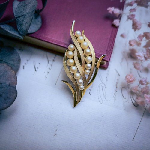 荏苒 - Vintage Jewelry 古董珠寶飾品 Trifari 長草珍珠金葉胸針-美國古董首飾 Vintage Jewelry