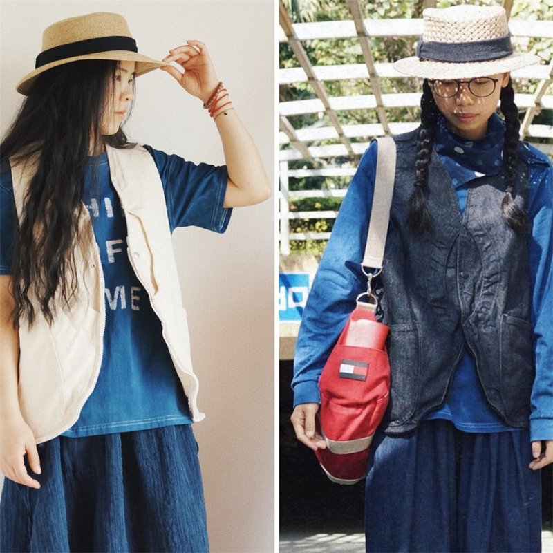 2-color cargo vest that turns into a backpack Dark and white denim unisex multi-pocket vest jacket - กระเป๋าแมสเซนเจอร์ - ผ้าฝ้าย/ผ้าลินิน ขาว