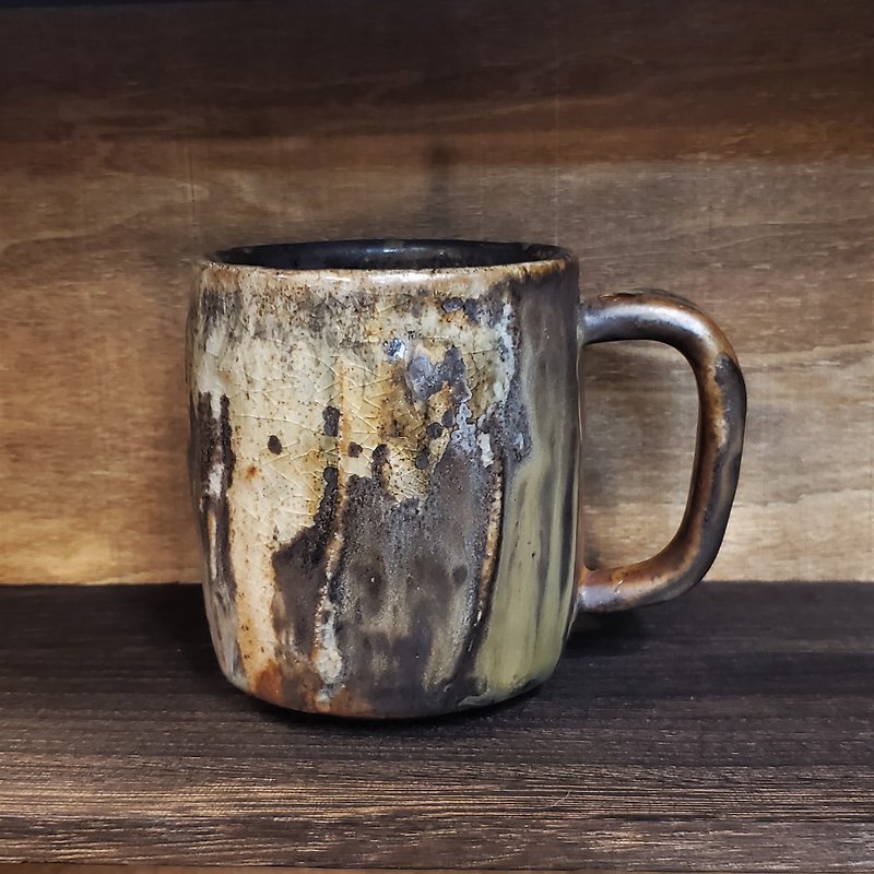 Wood-fired pottery mug/coffee cup/Shino glaze - แก้วมัค/แก้วกาแฟ - ดินเผา สีดำ