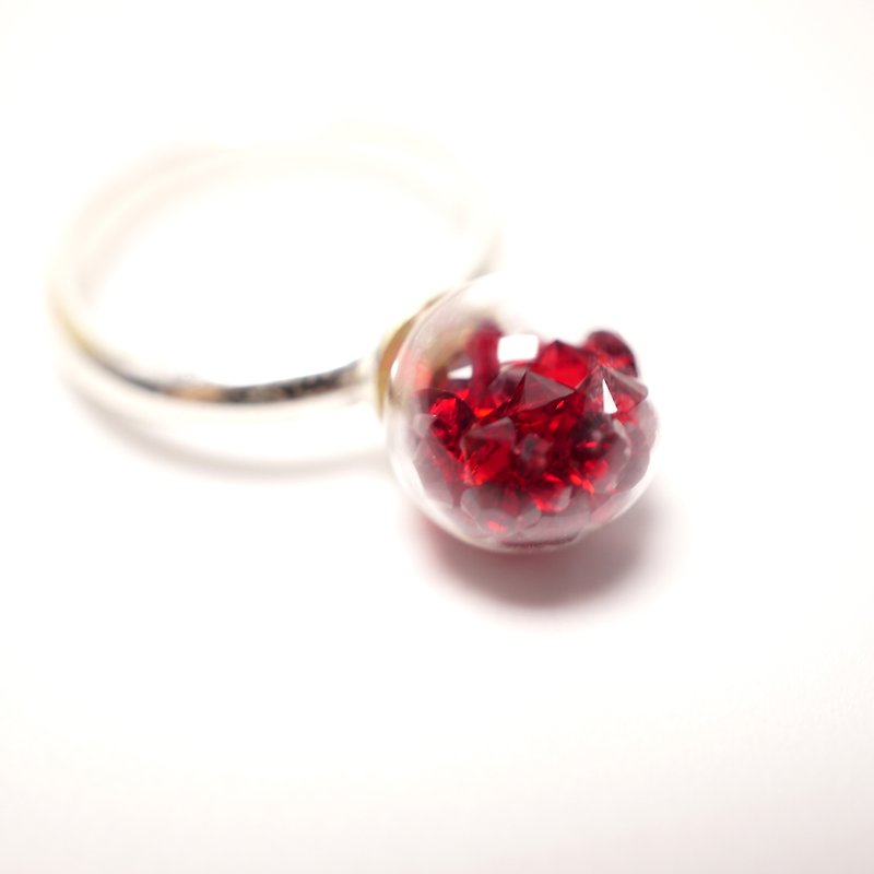 A Handmade 紅色水晶迷你玻璃球指環 - 戒指 - 玻璃 