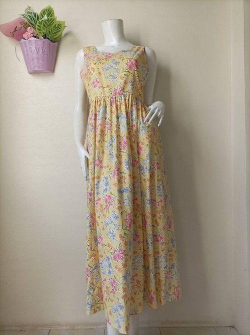 cvintageland Vintage 80s Laura Ashley Dress// Summer Day Dress/ Floral Dress Size UK 12
