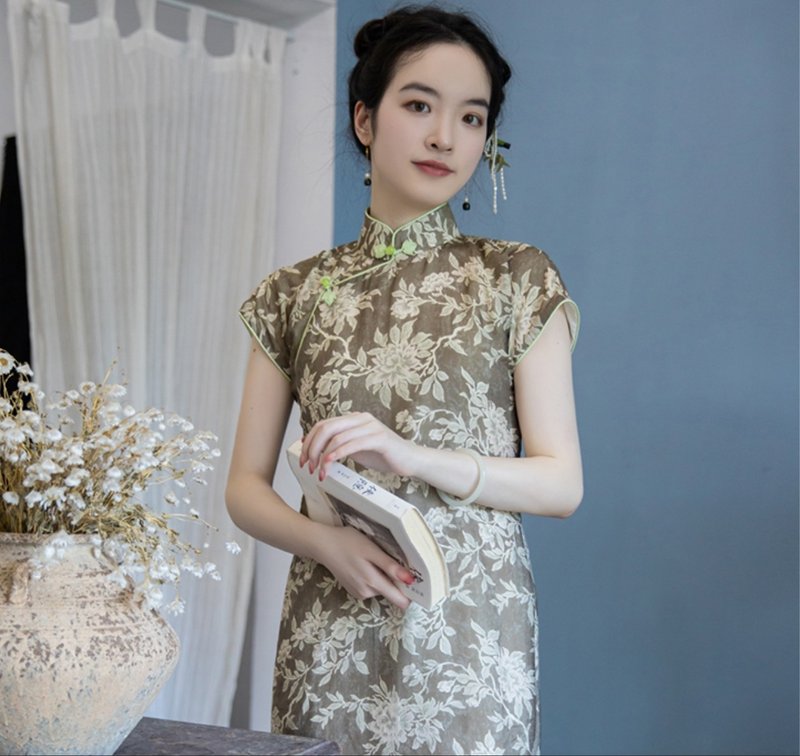 Suhua New Chinese Retro Republic of China Style Literary Elegant Ancient Cheongsam - Qipao - Other Materials Gray