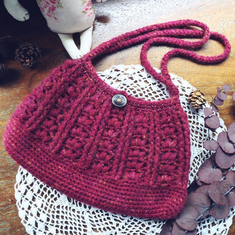Handmade-Burgundy Rose-Knitted Small Bag - อื่นๆ - ขนแกะ สีแดง