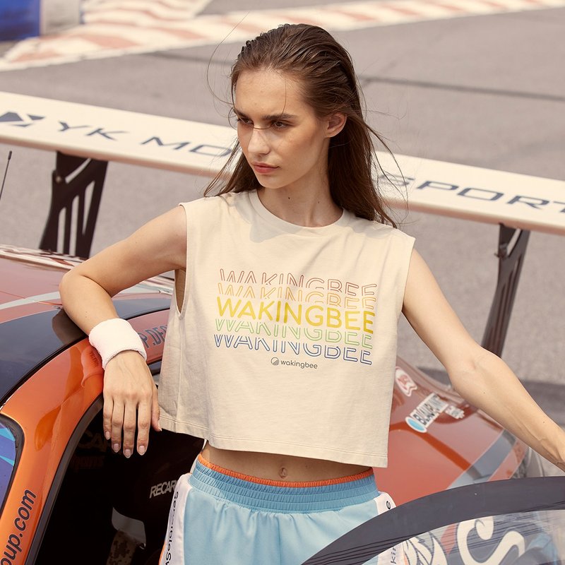 WB Crop Tee - Wakingbee - 女運動上衣/背心 - 棉．麻 卡其色
