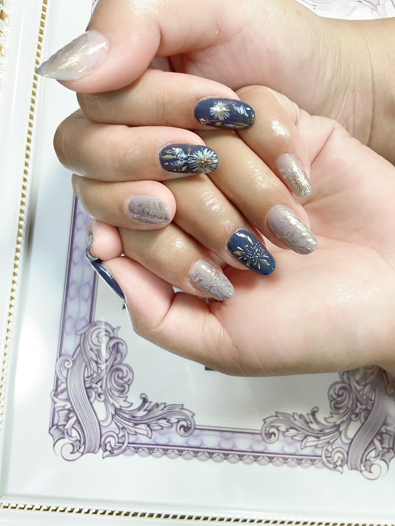 Wearing nails | Organza embroidery style | Hand-painted manicure | European style porcelain | - Other - Resin Blue