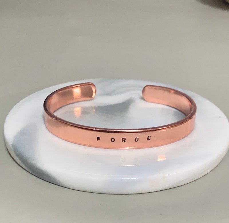 禮物 祝福 Rose gold 玫瑰金手環 C型客製化 可刻名字_寬 情侶 - 手鍊/手環 - 其他金屬 粉紅色