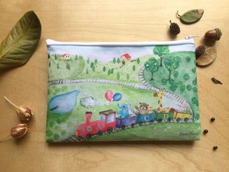Zoe's forest small train felt storage bag - กระเป๋าเครื่องสำอาง - วัสดุอื่นๆ 