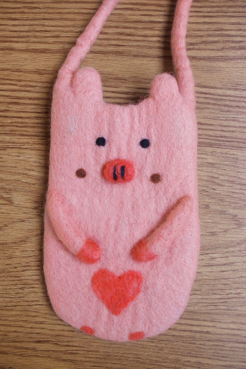 iPhone felt pig case, felt case, custom case, handmade iPhone sleeve - กระเป๋าแมสเซนเจอร์ - ขนแกะ สึชมพู