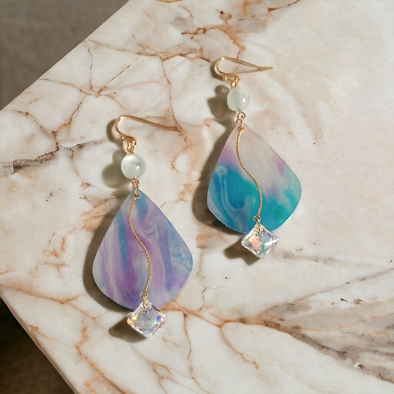 Mermaid's Gems Earrings - ต่างหู - วัสดุอื่นๆ สีน้ำเงิน