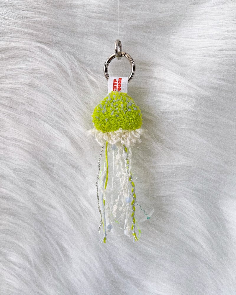 jellyfish tufted keychain keyring (upcycling) - ที่ห้อยกุญแจ - งานปัก ขาว