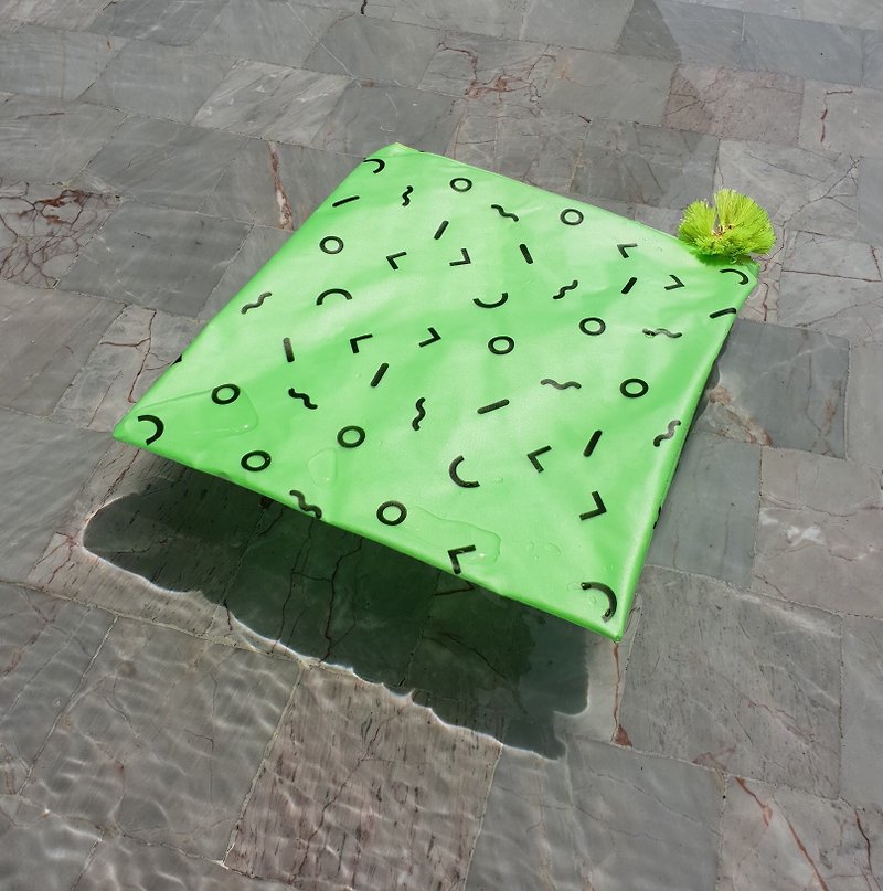 Plastic Bag with Nylon Taffeta Waterproof Inside / Green - 其他 - 塑膠 綠色