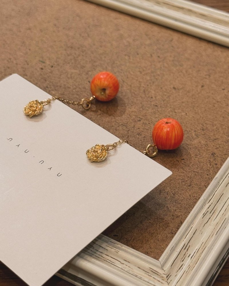 リンゴ玫瑰耳環物語 - 耳環/耳夾 - 其他材質 紅色