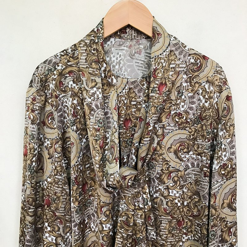 Top / Brown Long-sleeve Floral Top - Women's Tops - Polyester Brown