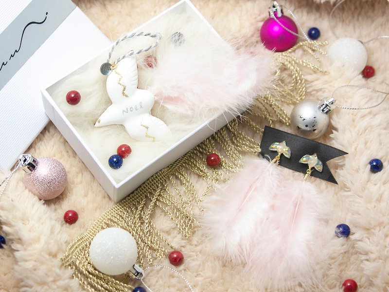 Winter bird's earrings and room decorations - whites - earrings, earrings, ornaments - ต่างหู - พลาสติก สีน้ำเงิน
